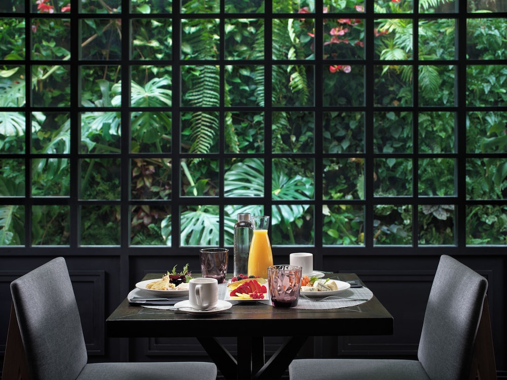 H10 Universitat Hotel — Restaurant & bars in Barcelona, Catalonia
