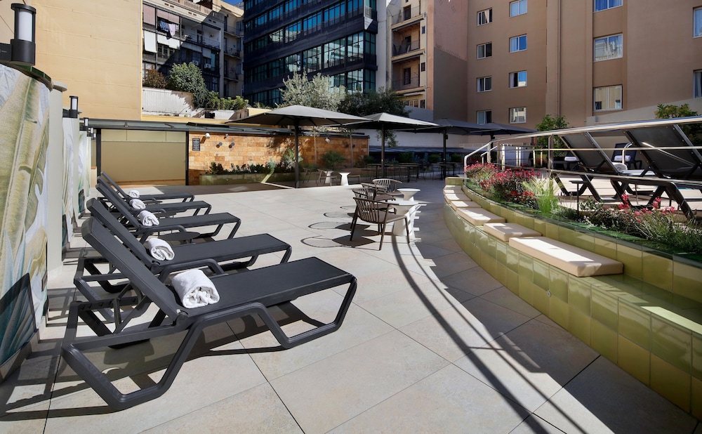 Hotel HCC MontBlanc — Hotel building in Barcelona, Catalonia