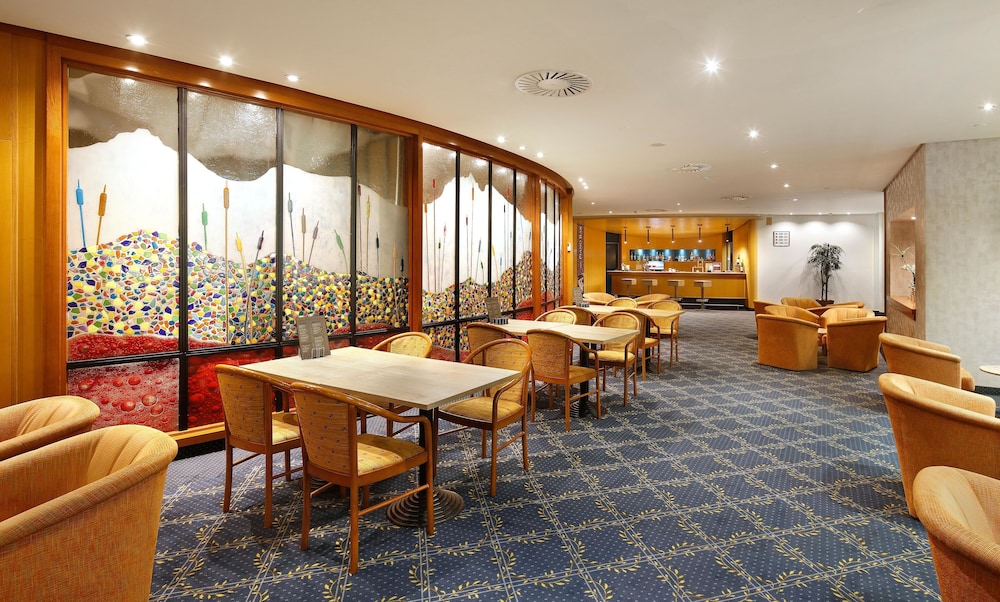 Hotel HCC MontBlanc — Restaurant & bars in Barcelona, Catalonia