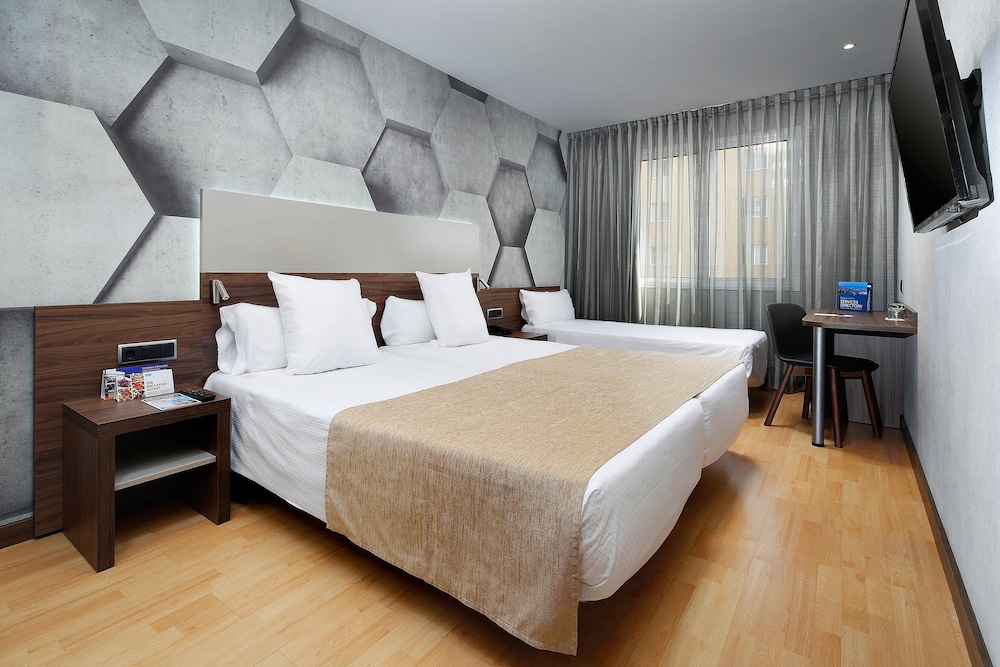 Hotel HCC MontBlanc — Hotel rooms in Barcelona, Catalonia