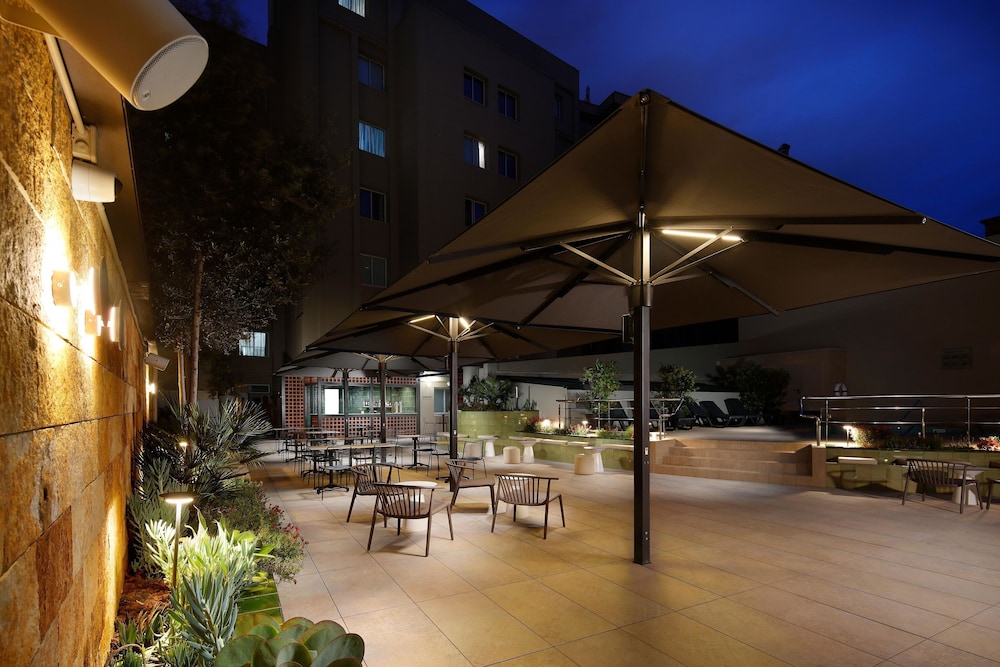 Hotel HCC MontBlanc — Hotel building in Barcelona, Catalonia