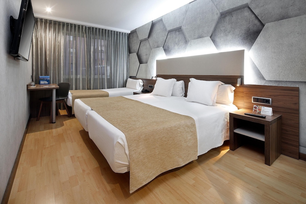 Hotel HCC MontBlanc — Hotel rooms in Barcelona, Catalonia