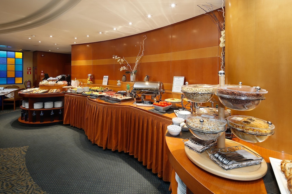 Hotel HCC MontBlanc — Restaurant & bars in Barcelona, Catalonia