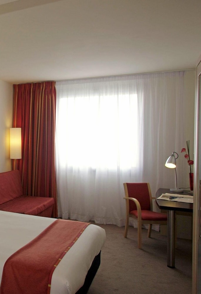 Holiday Inn Express Barcelona City 22@ by IHG — Hotel rooms in Barcelona, Catalonia