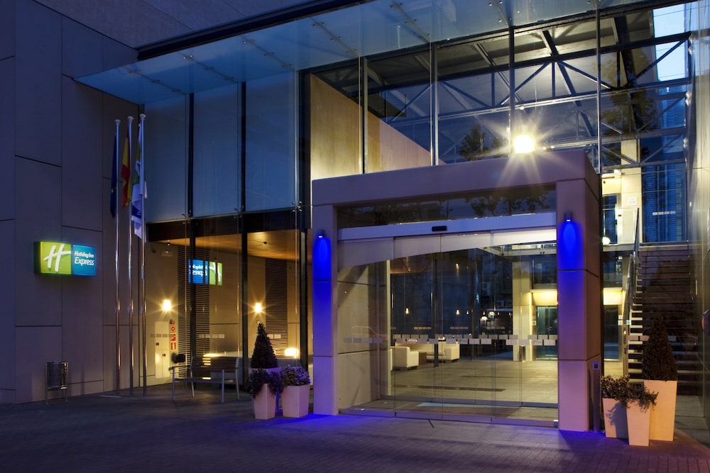 Holiday Inn Express Barcelona City 22@ by IHG — Hotel building in Barcelona, Catalonia
