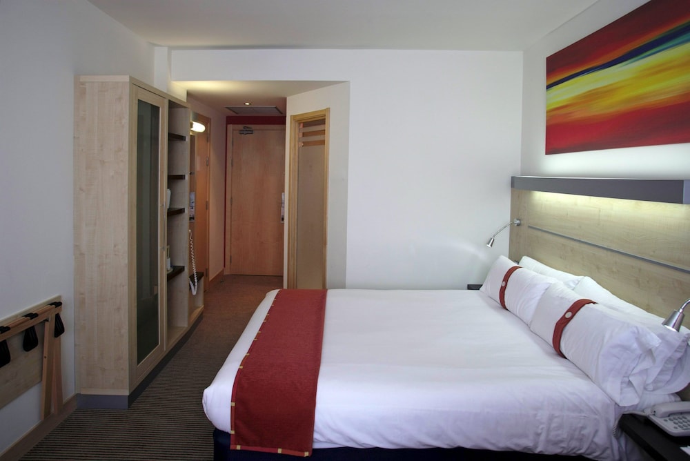 Holiday Inn Express Barcelona City 22@ by IHG — Hotel rooms in Barcelona, Catalonia