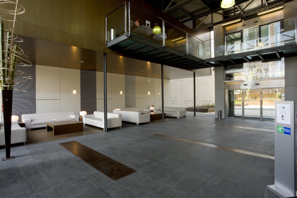 Holiday Inn Express Barcelona City 22@ by IHG — Hotel building in Barcelona, Catalonia