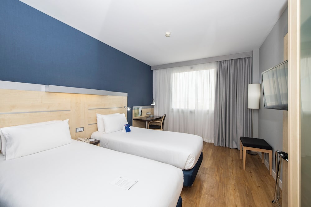 Holiday Inn Express Barcelona City 22@ by IHG — Hotel rooms in Barcelona, Catalonia