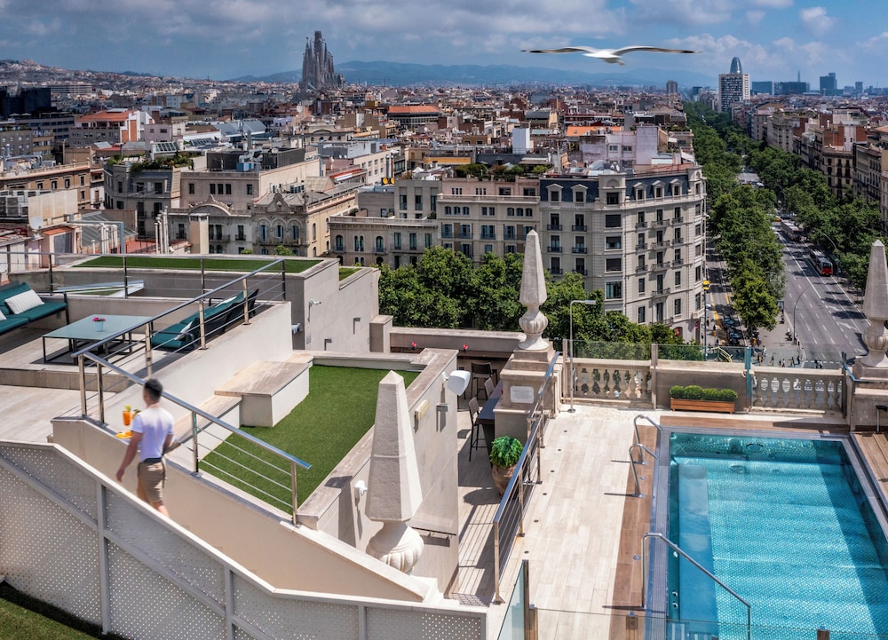 El Avenida Palace Hotel — Swimming pool in Barcelona, Catalonia