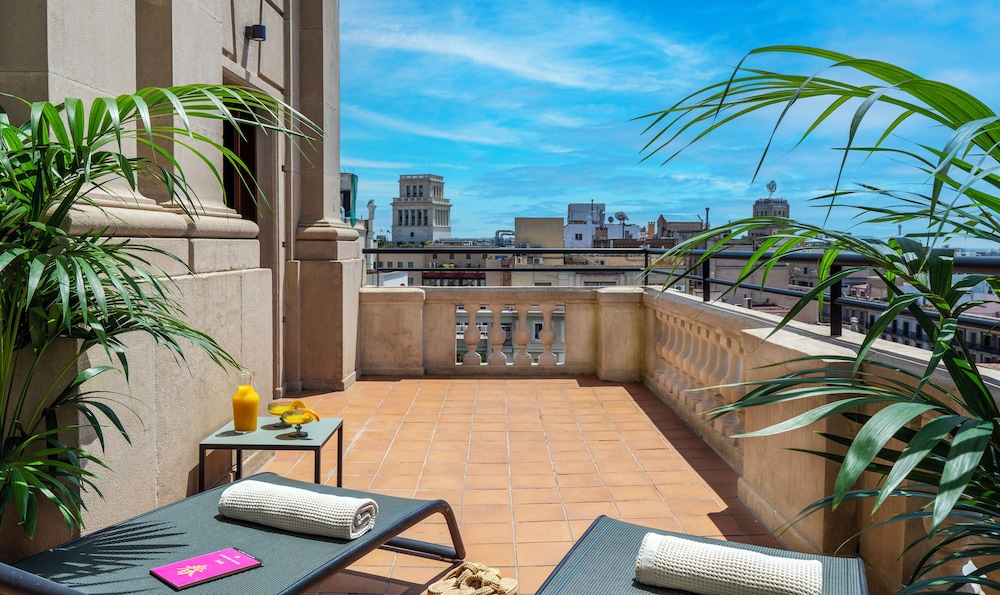 El Avenida Palace Hotel — Hotel building in Barcelona, Catalonia