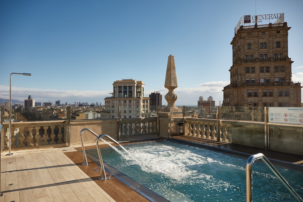 El Avenida Palace Hotel — Swimming pool in Barcelona, Catalonia