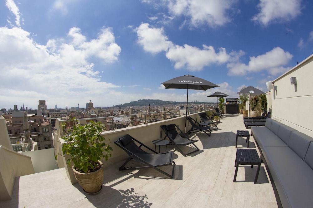 El Avenida Palace Hotel — Attractions in the area in Barcelona, Catalonia