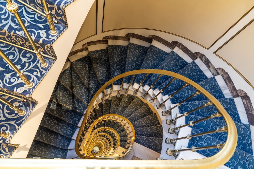 El Avenida Palace Hotel — Hotel building in Barcelona, Catalonia
