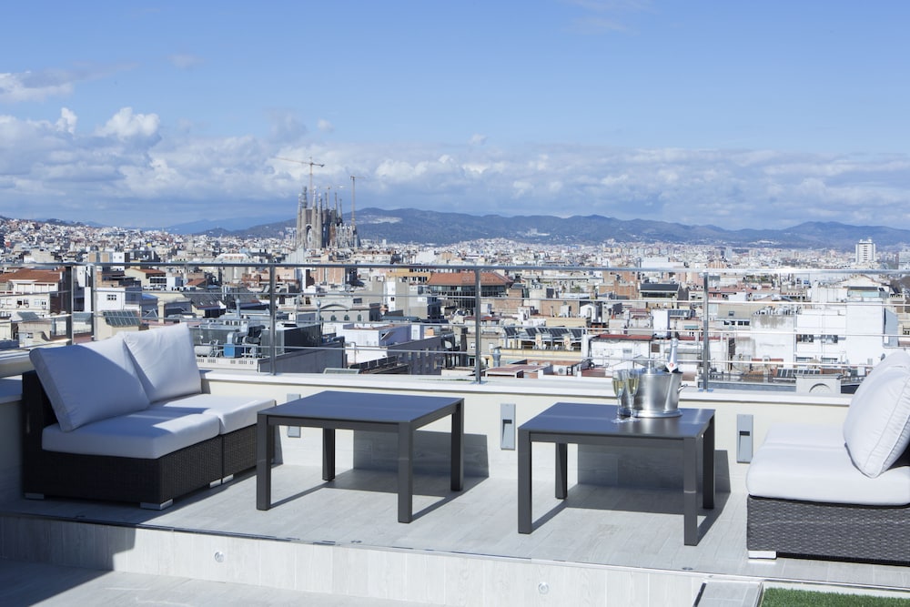 El Avenida Palace Hotel — Attractions in the area in Barcelona, Catalonia