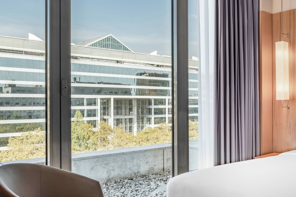 AC Hotel by Marriott Diagonal L'Illa - zdjęcie 3