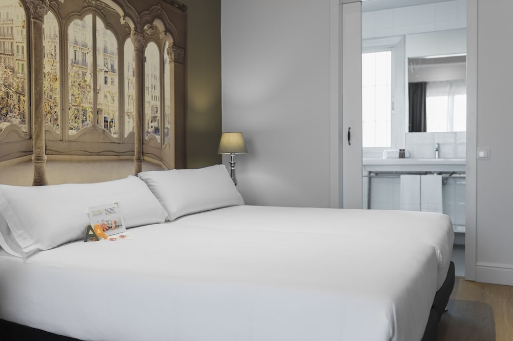 Mesón Castilla Atiram Hotel — Hotel rooms in Barcelona, Catalonia