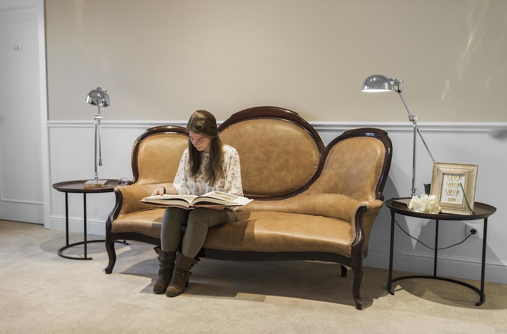 Mesón Castilla Atiram Hotel — Hotel rooms in Barcelona, Catalonia