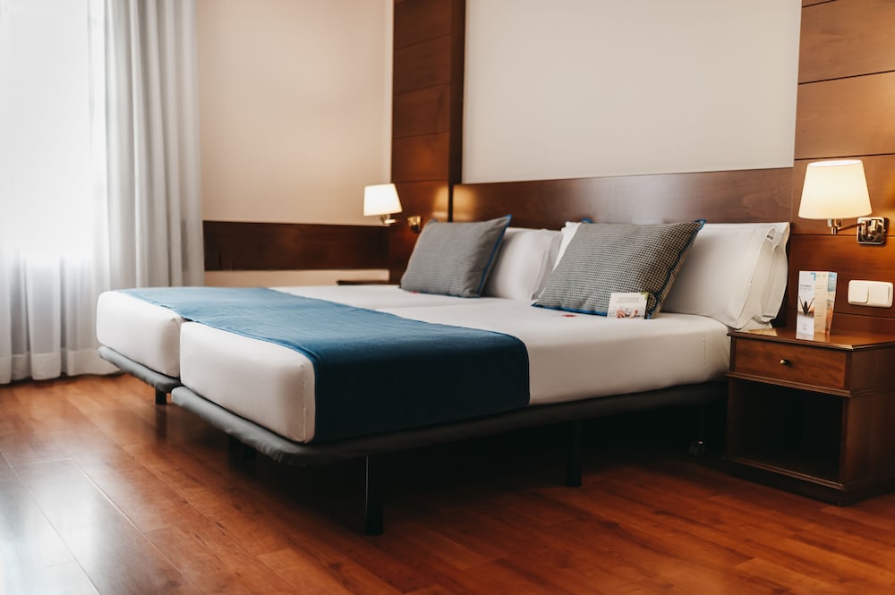 Oriente Atiram — Hotel rooms in Barcelona, Catalonia