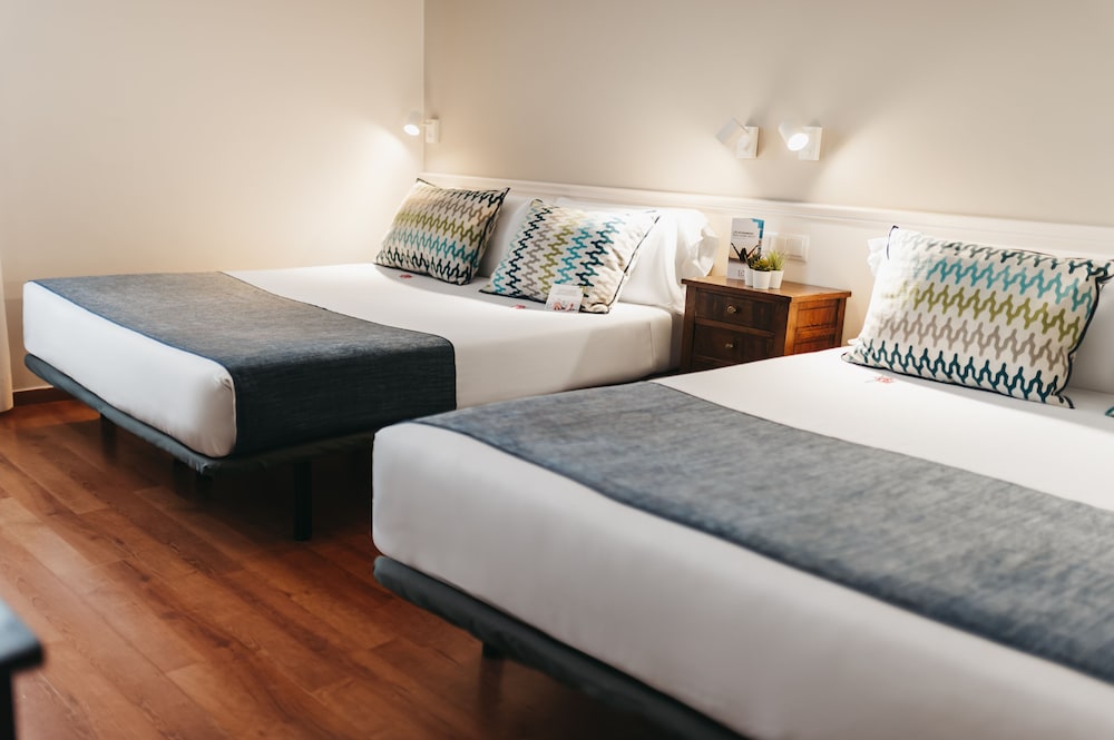 Oriente Atiram — Hotel rooms in Barcelona, Catalonia