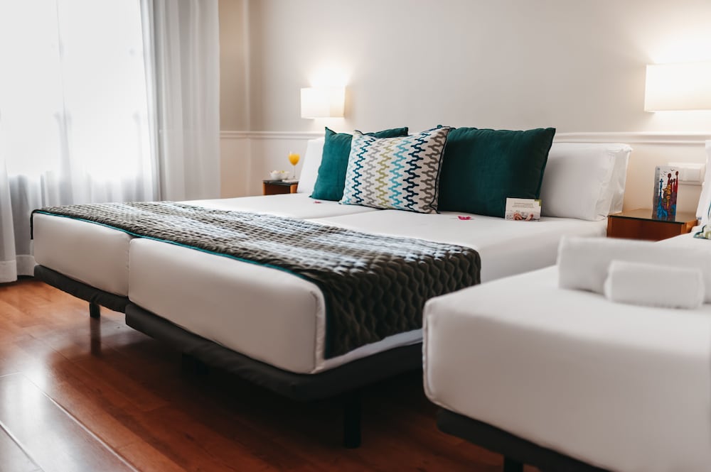 Oriente Atiram — Hotel rooms in Barcelona, Catalonia