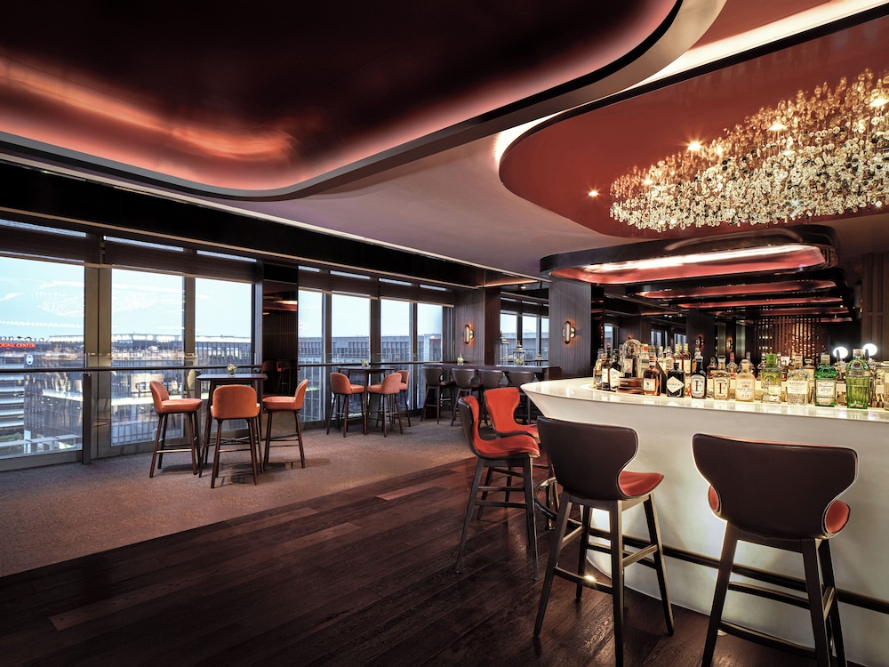 Cordis Shanghai Hongqiao — Restaurant & bars in Shanghai, Shanghai