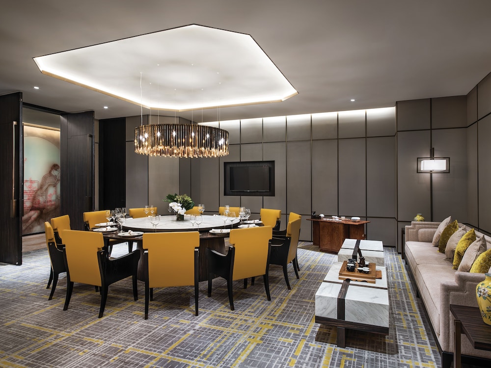 Cordis Shanghai Hongqiao — Restaurant & bars in Shanghai, Shanghai