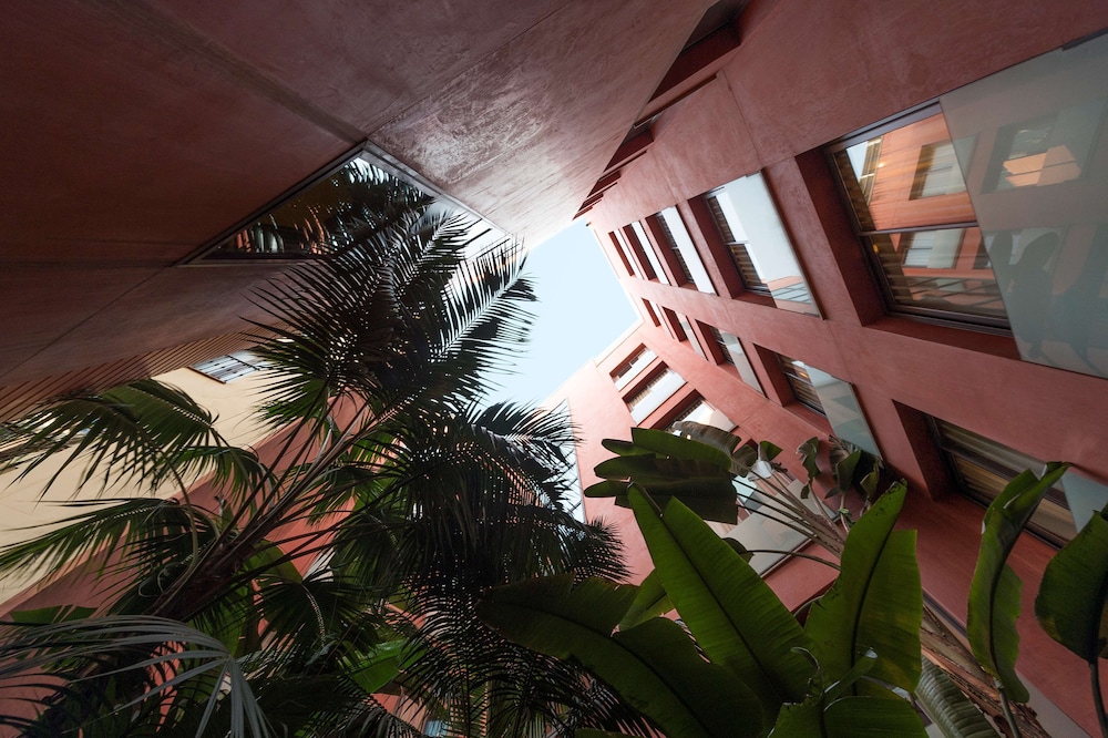 Hotel Jazz — Hotel building in Barcelona, Catalonia