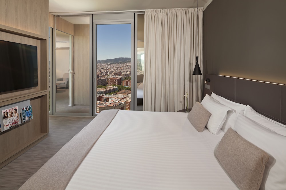 Melia Barcelona Sky — Hotel rooms in Barcelona, Catalonia