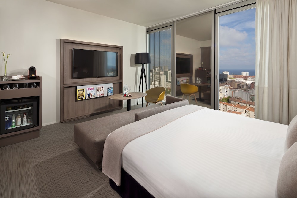 Melia Barcelona Sky — Hotel rooms in Barcelona, Catalonia
