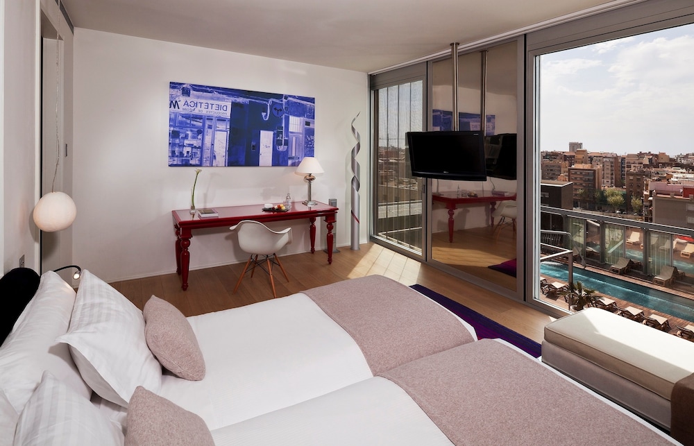 Melia Barcelona Sky — Hotel rooms in Barcelona, Catalonia