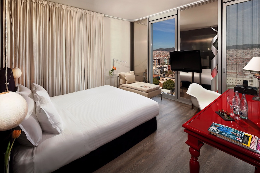 Melia Barcelona Sky — Hotel rooms in Barcelona, Catalonia