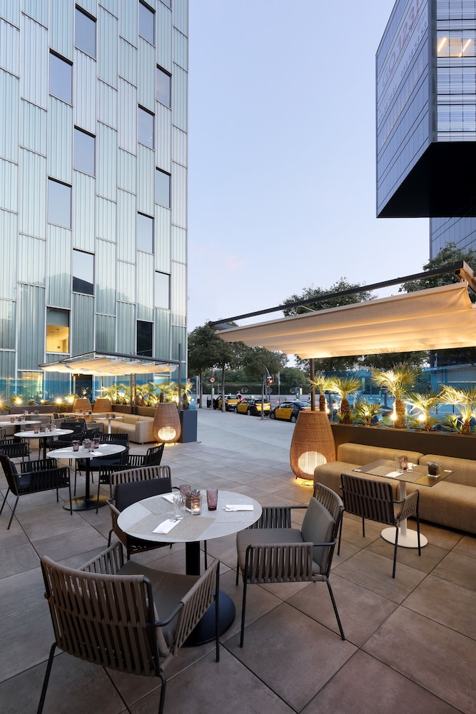 Melia Barcelona Sky — Restaurant & bars in Barcelona, Catalonia
