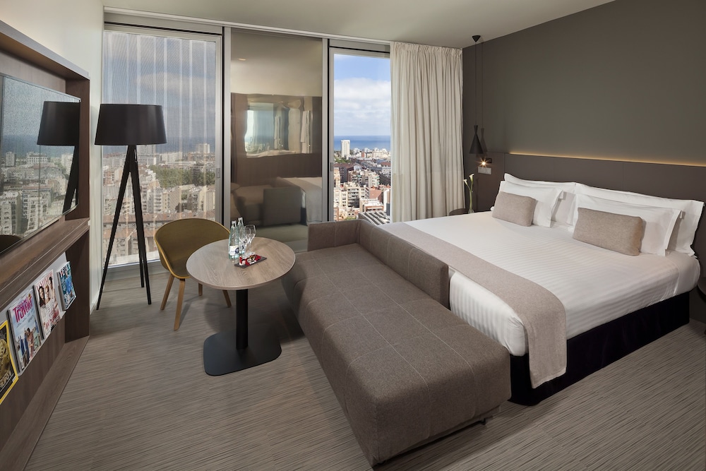 Melia Barcelona Sky — Hotel rooms in Barcelona, Catalonia