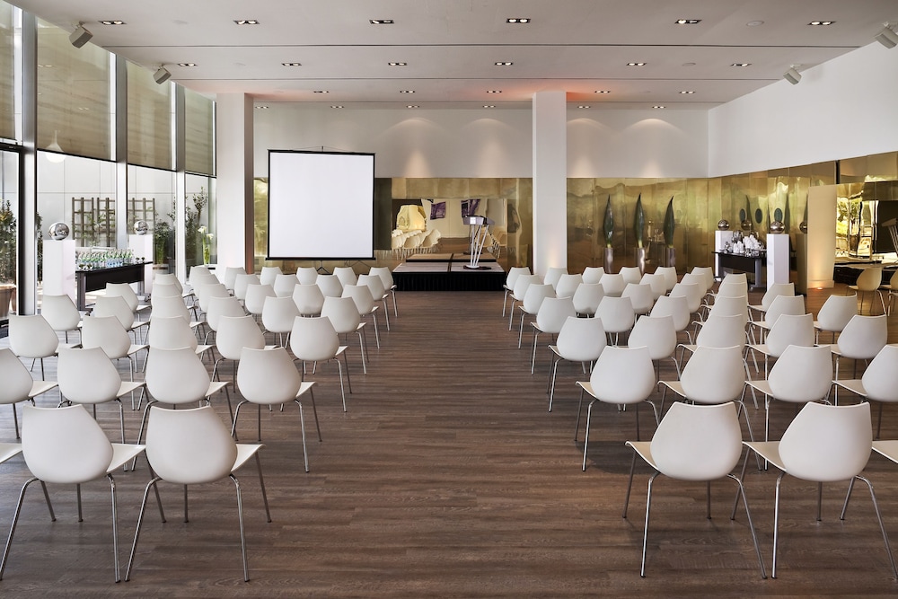 Melia Barcelona Sky — Hotel building in Barcelona, Catalonia