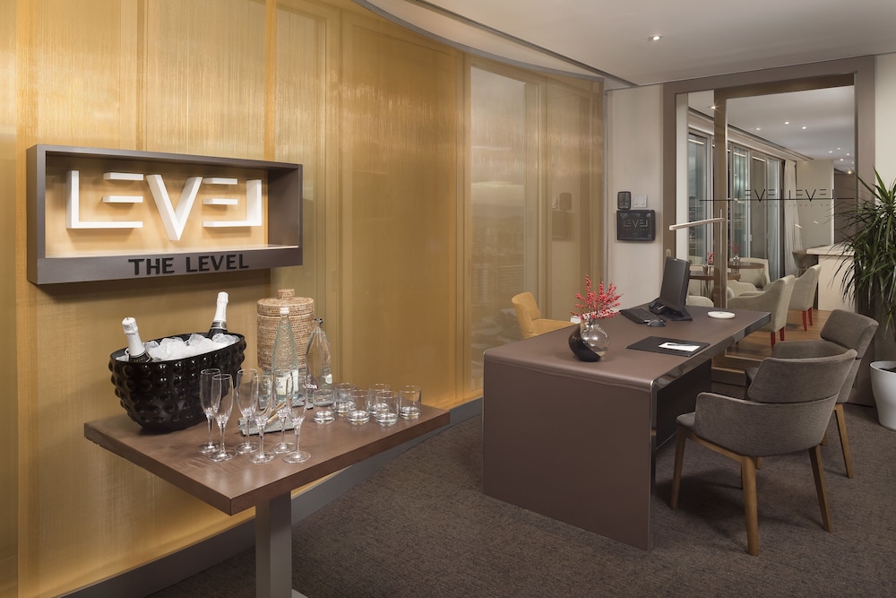Melia Barcelona Sky — Hotel building in Barcelona, Catalonia