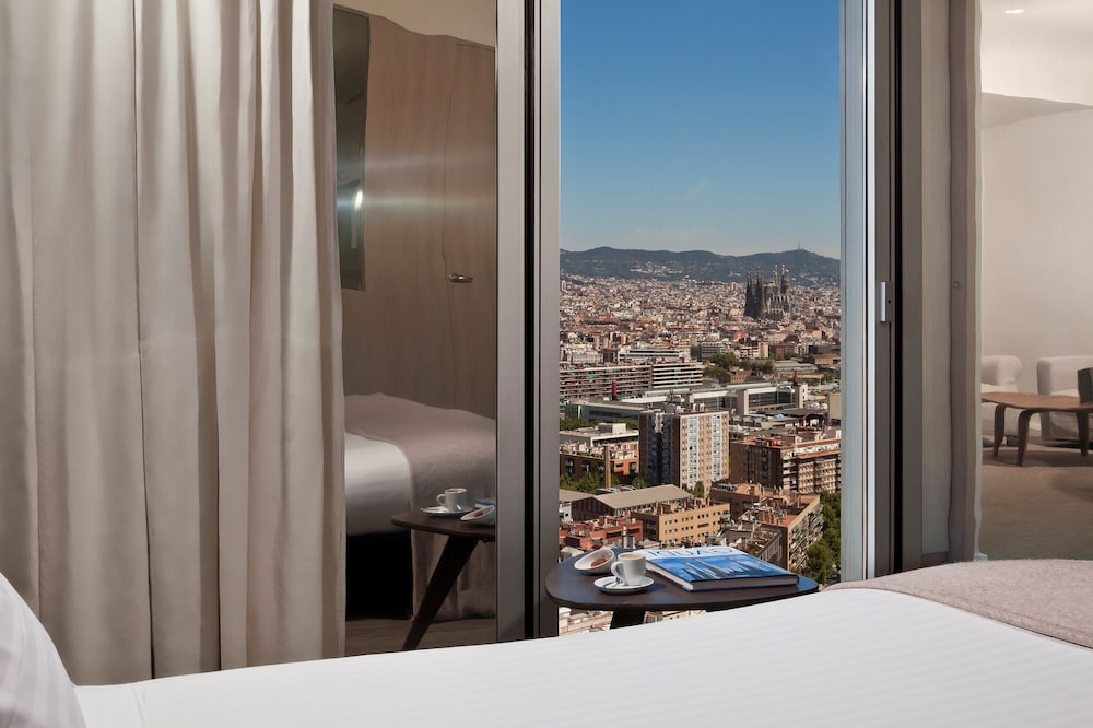 Melia Barcelona Sky — Hotel rooms in Barcelona, Catalonia