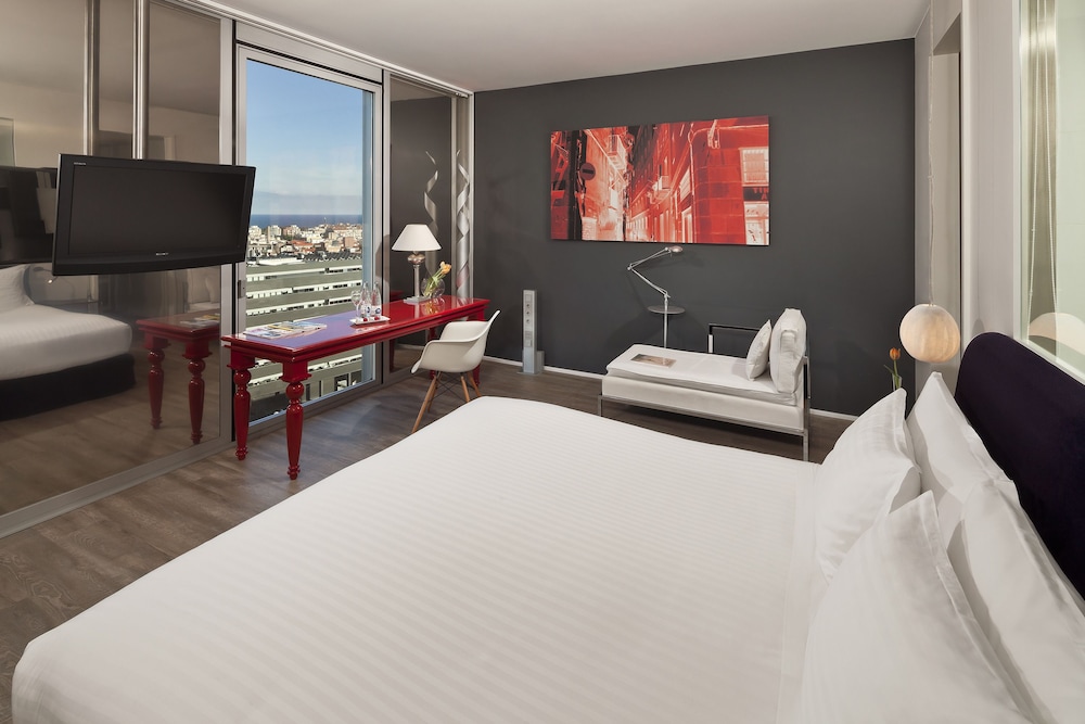 Melia Barcelona Sky — Hotel rooms in Barcelona, Catalonia