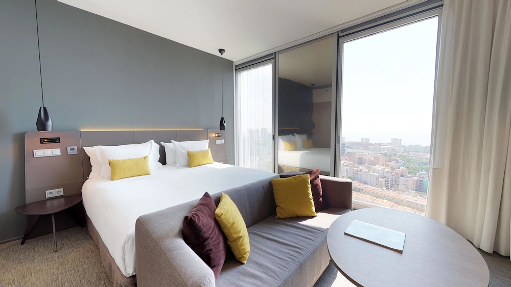 Melia Barcelona Sky — Hotel rooms in Barcelona, Catalonia