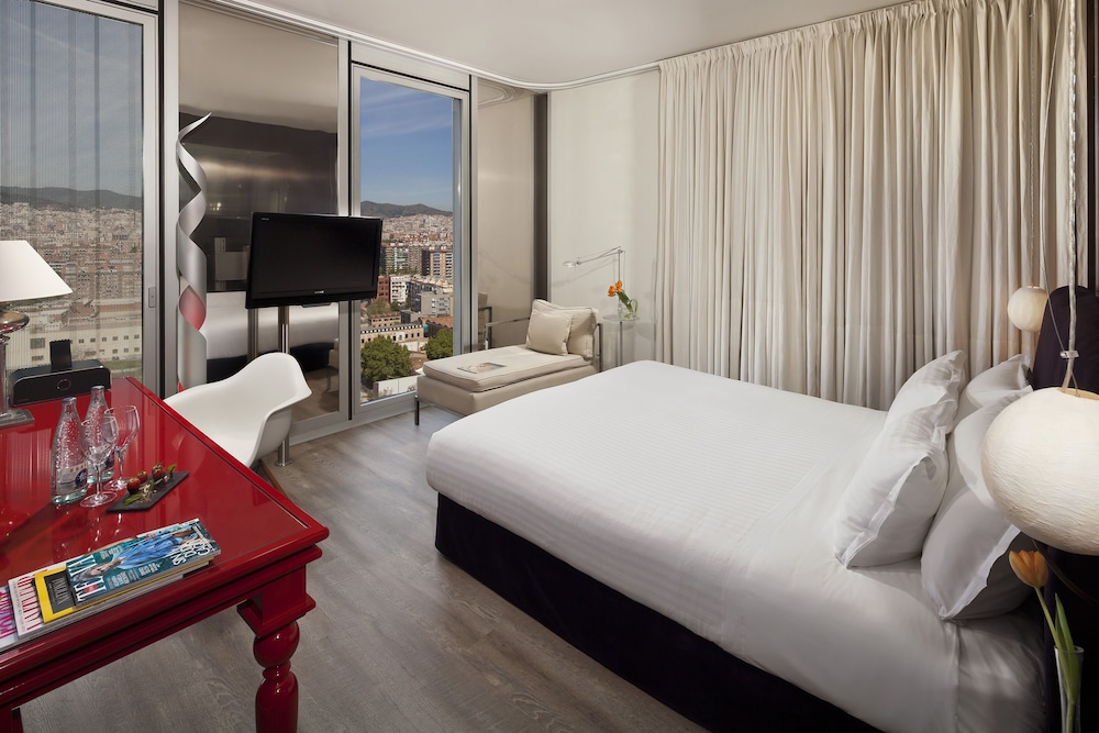 Melia Barcelona Sky — Hotel rooms in Barcelona, Catalonia