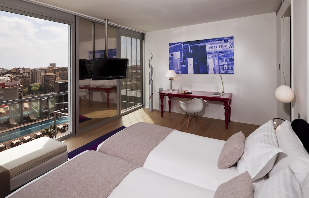 Melia Barcelona Sky — Hotel rooms in Barcelona, Catalonia