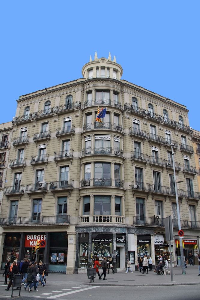 Hotel Monegal