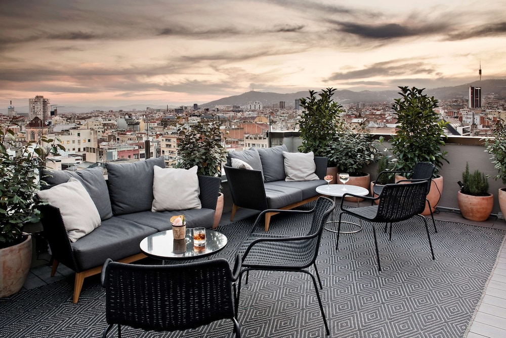 NH Collection Barcelona Gran Hotel Calderón — Restaurant & bars in Barcelona, Catalonia
