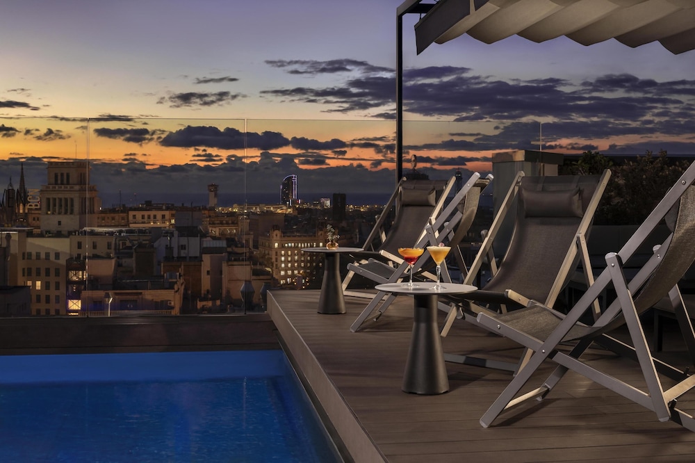 NH Collection Barcelona Gran Hotel Calderón — Swimming pool in Barcelona, Catalonia