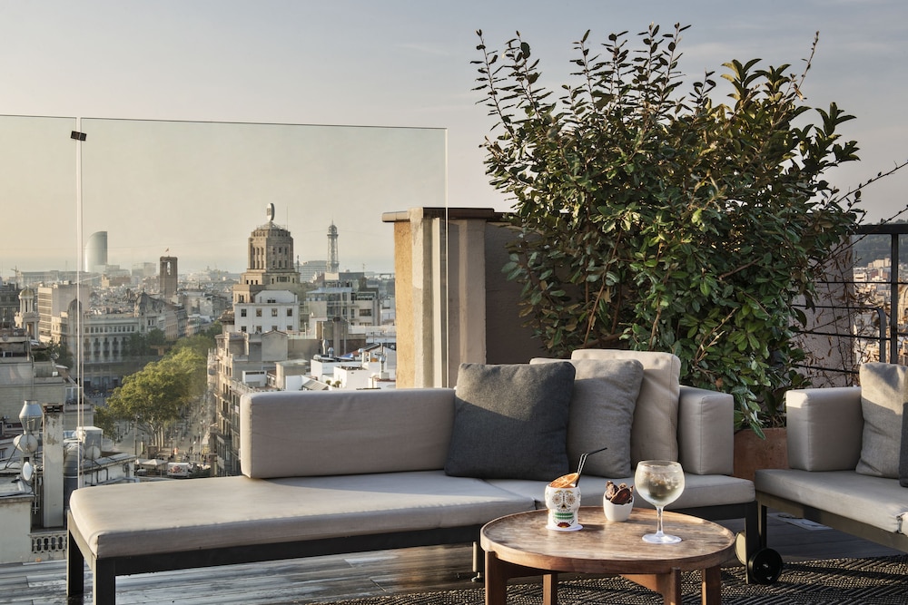 NH Collection Barcelona Gran Hotel Calderón — Restaurant & bars in Barcelona, Catalonia