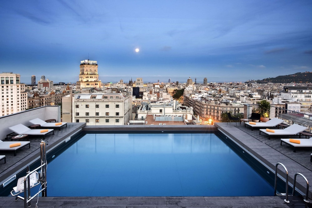 NH Collection Barcelona Gran Hotel Calderón — Swimming pool in Barcelona, Catalonia