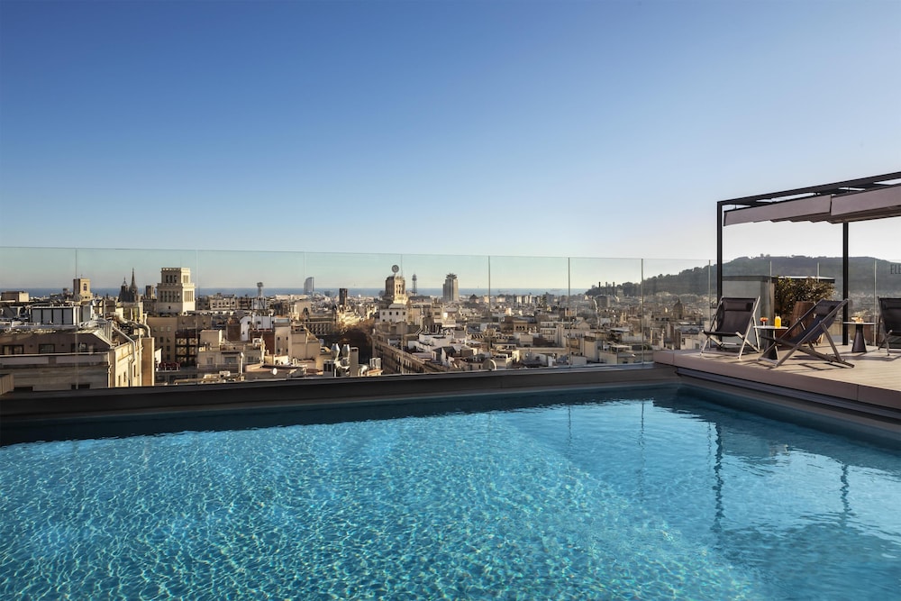 NH Collection Barcelona Gran Hotel Calderón — Swimming pool in Barcelona, Catalonia