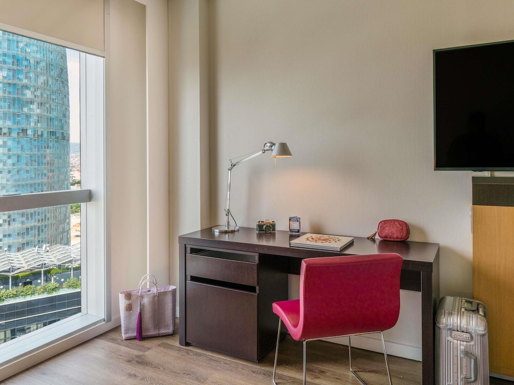 Novotel Barcelona City — Hotel rooms in Barcelona, Catalonia