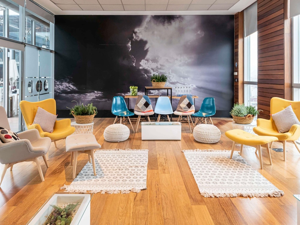 Novotel Barcelona City — Hotel building in Barcelona, Catalonia