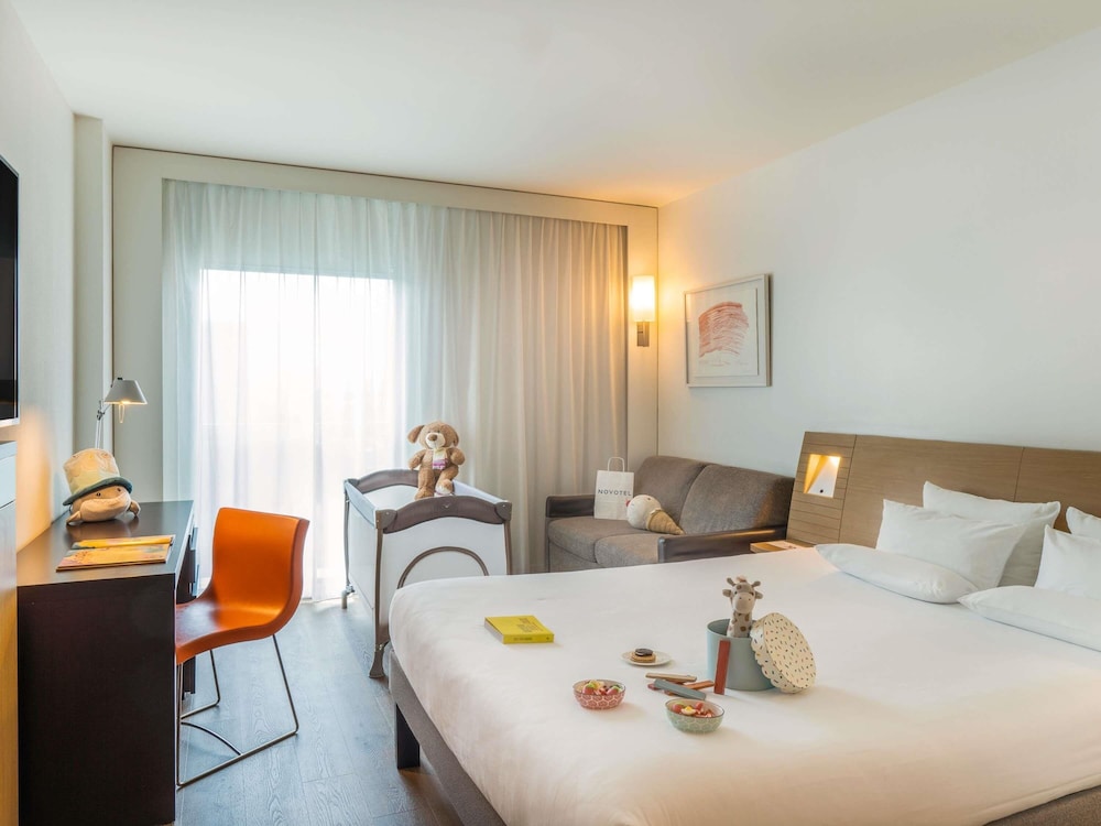 Novotel Barcelona City — Hotel rooms in Barcelona, Catalonia