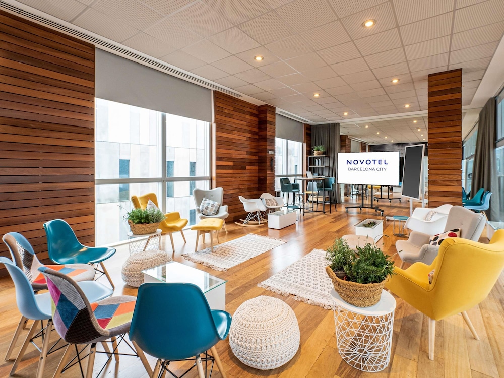 Novotel Barcelona City — Hotel building in Barcelona, Catalonia